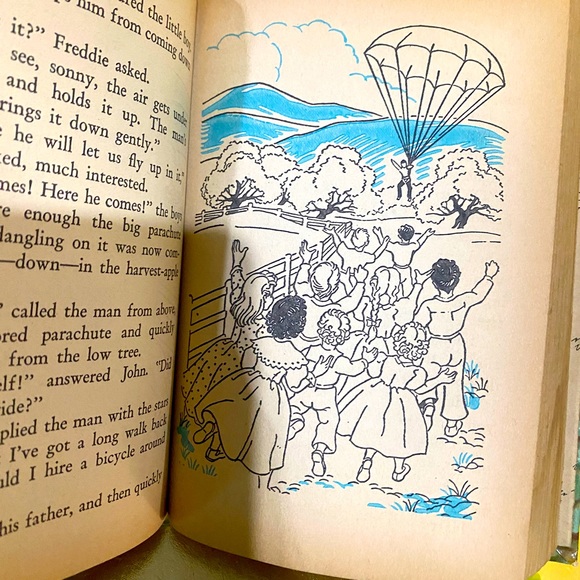 THE BOBBSEY TWINS IN THE COUNTRY VTG 1953 WHITMAN CELLO EDITION CHILDREN’S BOOK - Picture 10 of 12